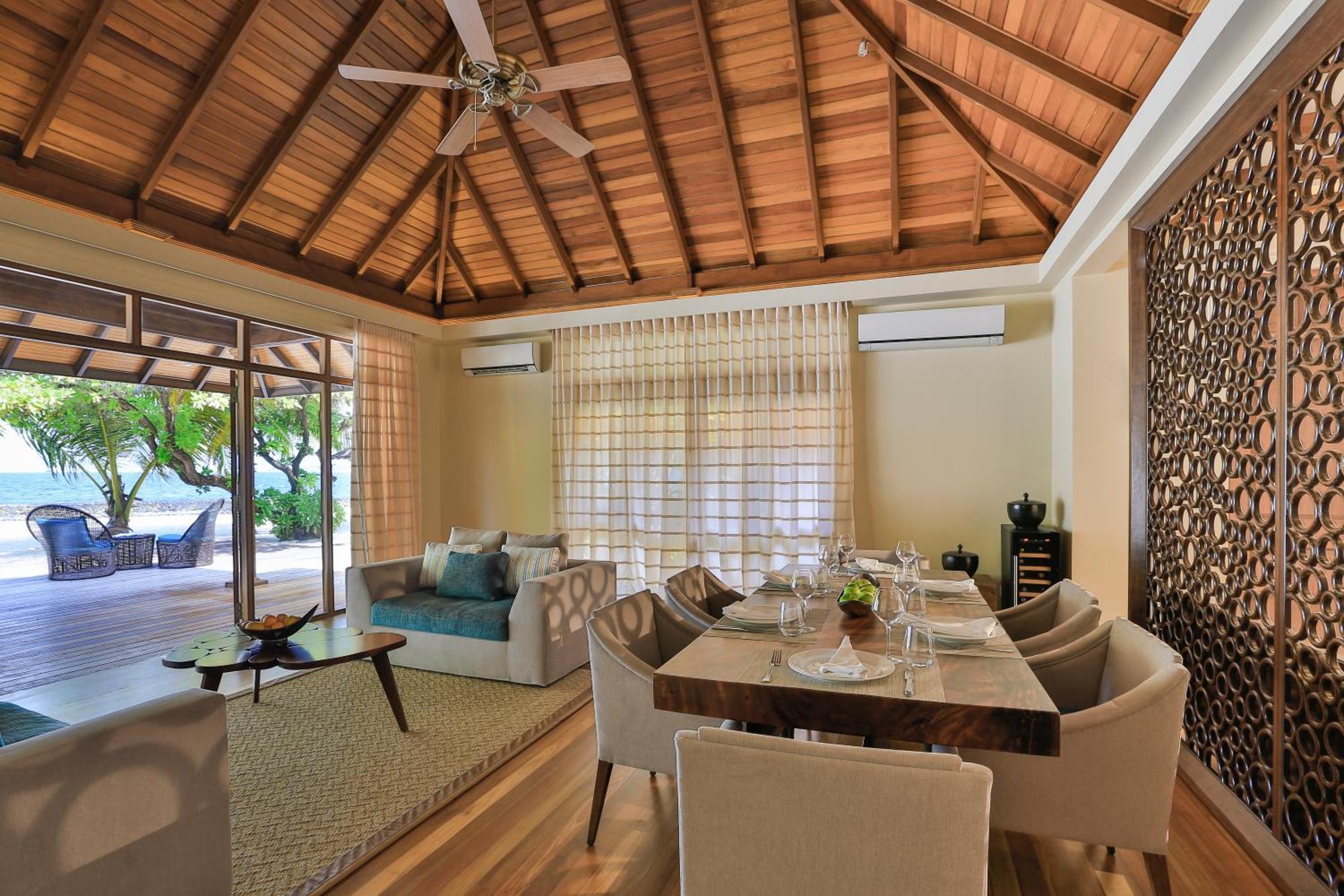 คุรุมบา มัลดีฟส์ Hotel Vihamanaafushi ภายนอก รูปภาพ Interior of a Beach Villa