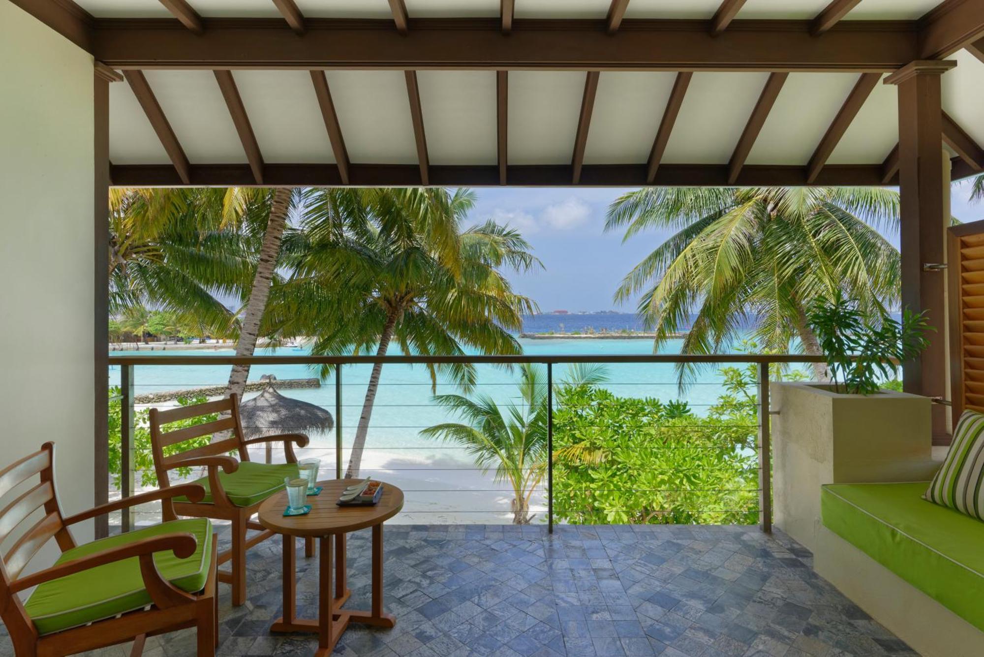 คุรุมบา มัลดีฟส์ Hotel Vihamanaafushi ภายนอก รูปภาพ A view from a beach villa