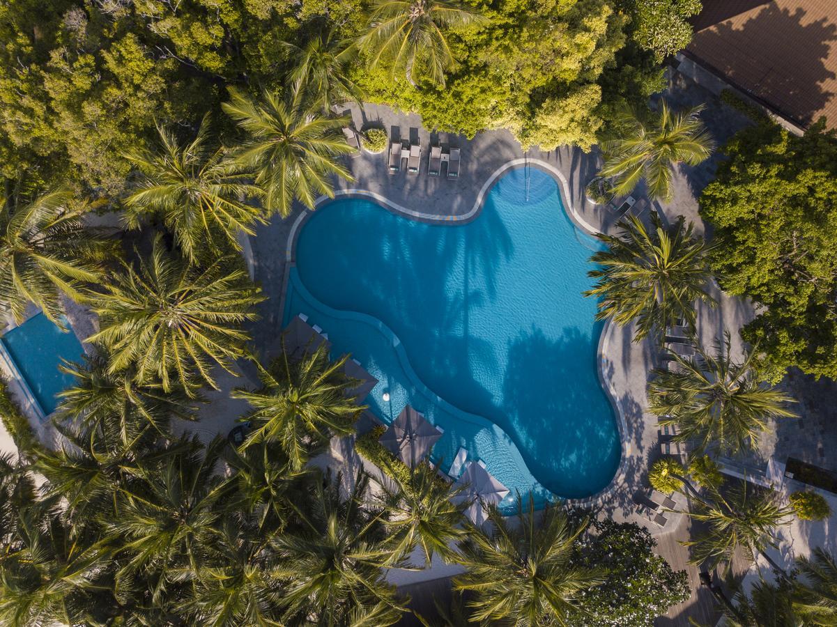 คุรุมบา มัลดีฟส์ Hotel Vihamanaafushi ภายนอก รูปภาพ Aerial view of the pool