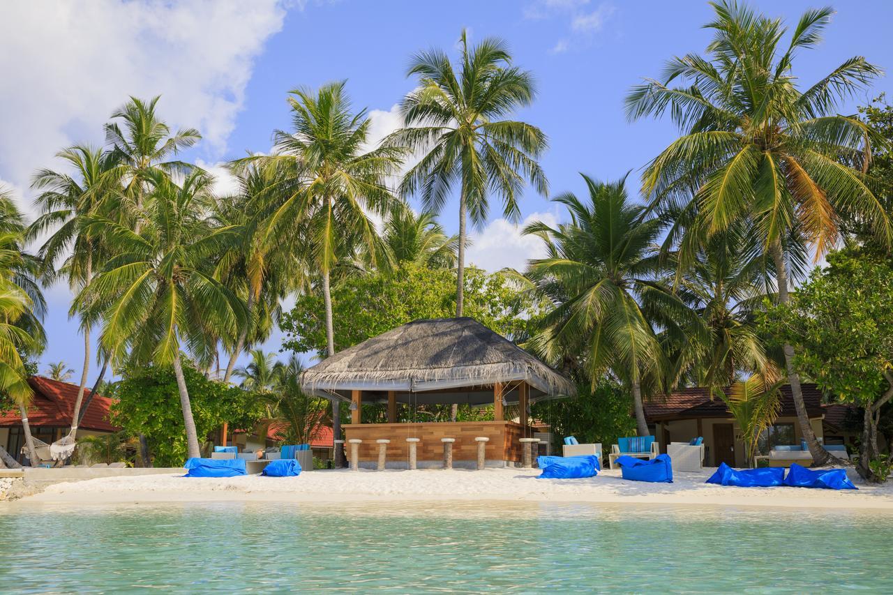 คุรุมบา มัลดีฟส์ Hotel Vihamanaafushi ภายนอก รูปภาพ A beach in Maldives